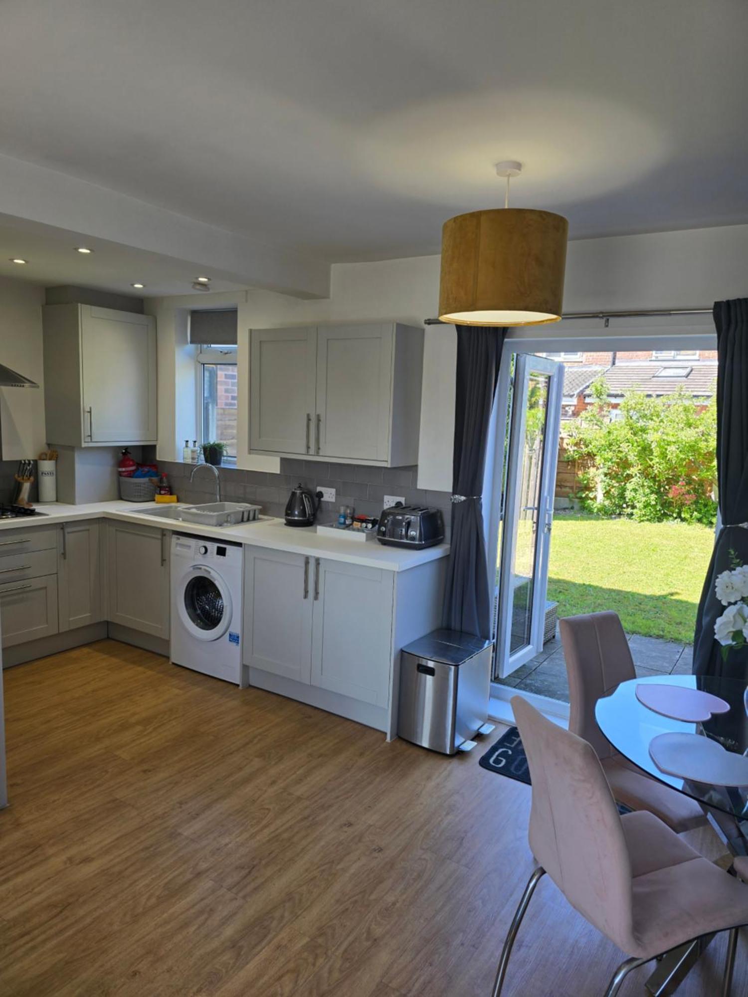The Heart - Cosy 3 Bedroom House With Double Driveway And Garden In Manchester Exterior foto